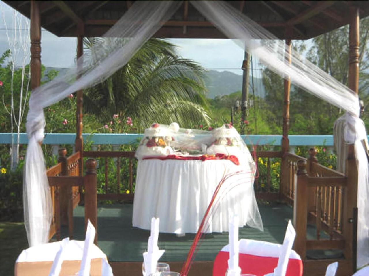 Paradise Brandon Hill Guest House Montego Bay Exterior photo